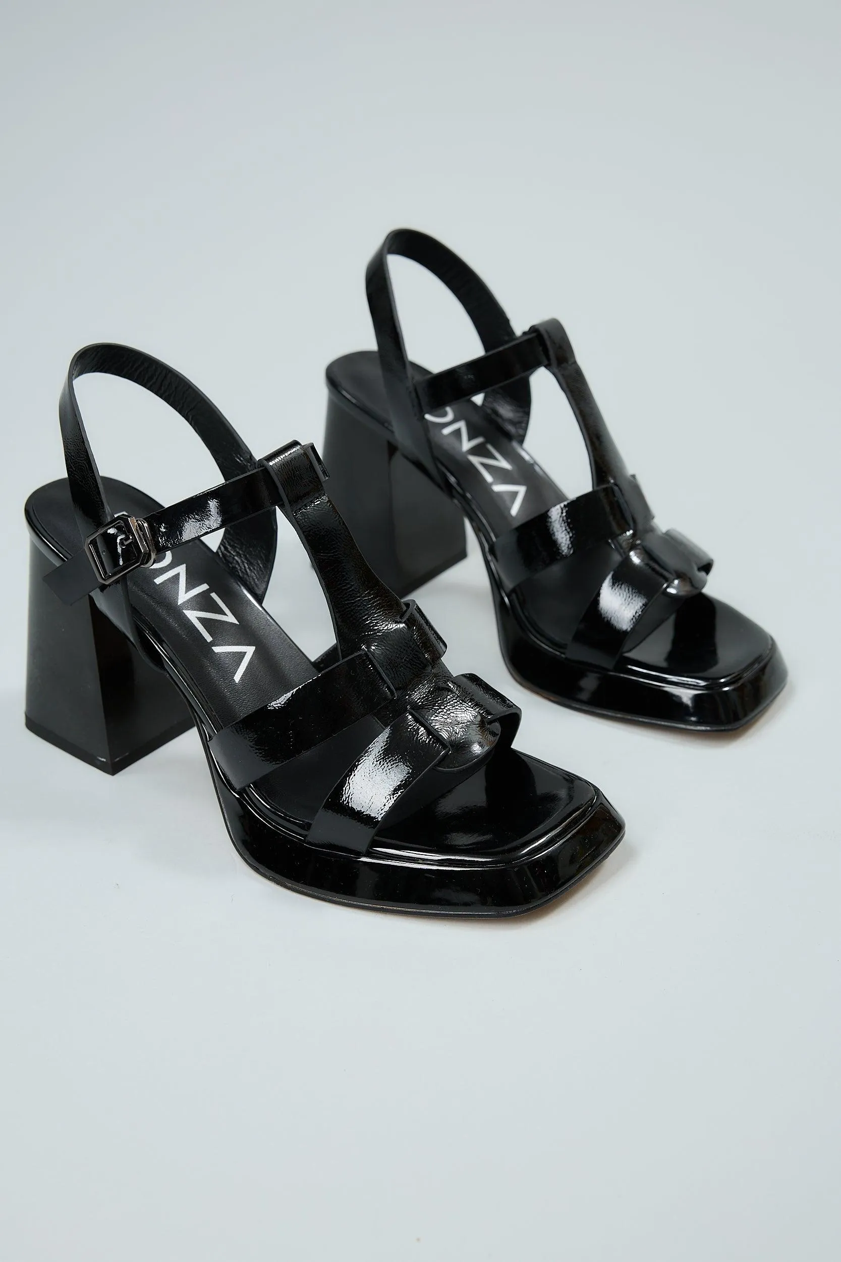 Biatrice Black