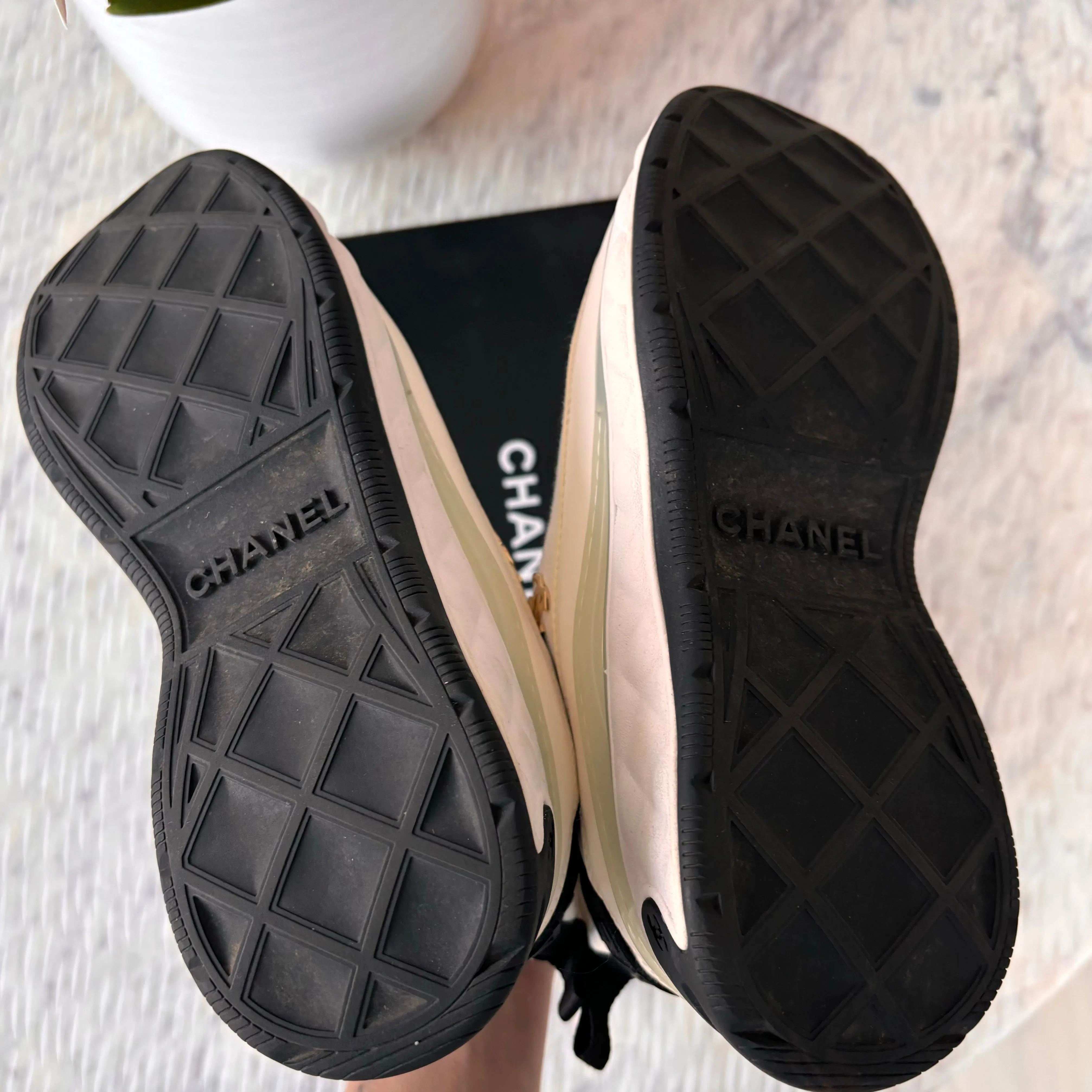 Chanel CC Sneakers 37.5