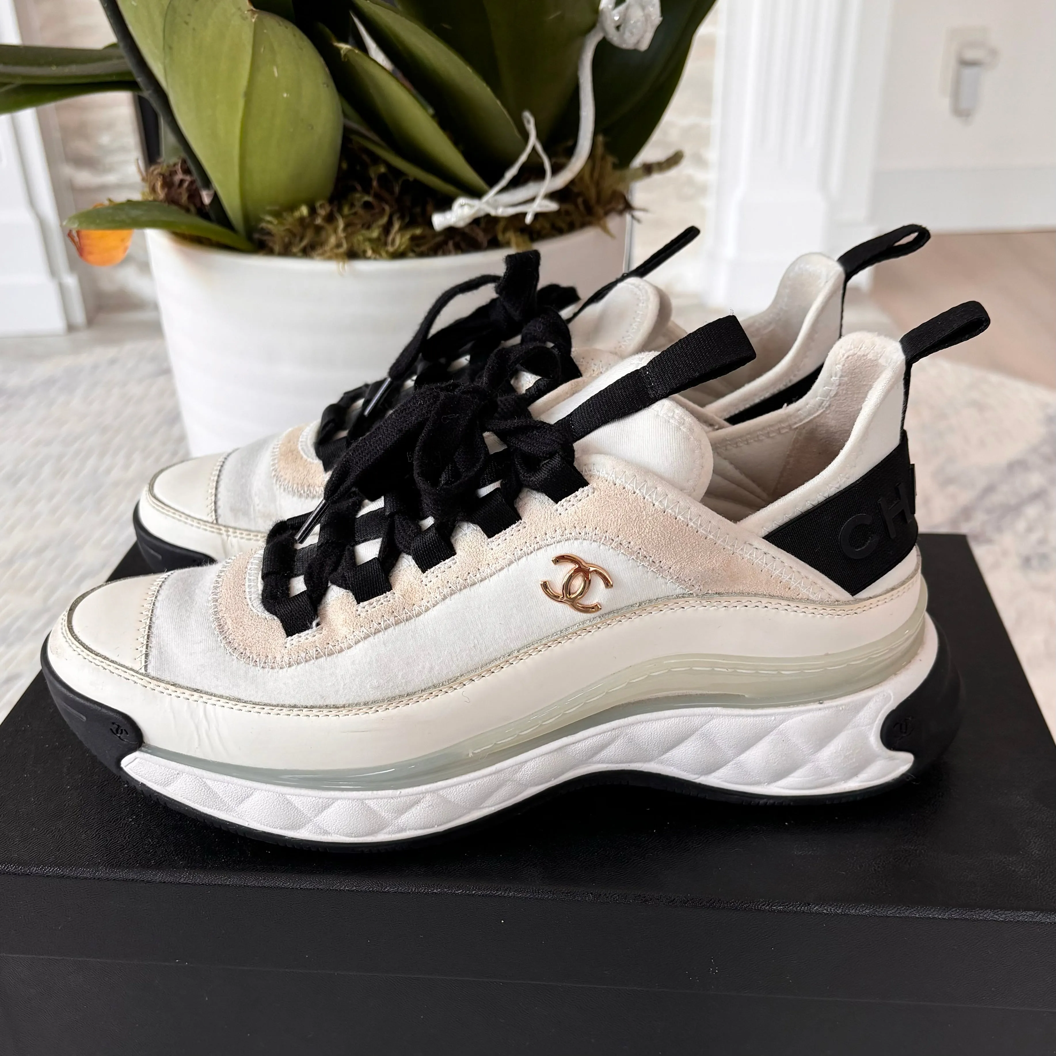Chanel CC Sneakers 37.5