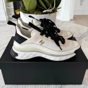 Chanel CC Sneakers 37.5