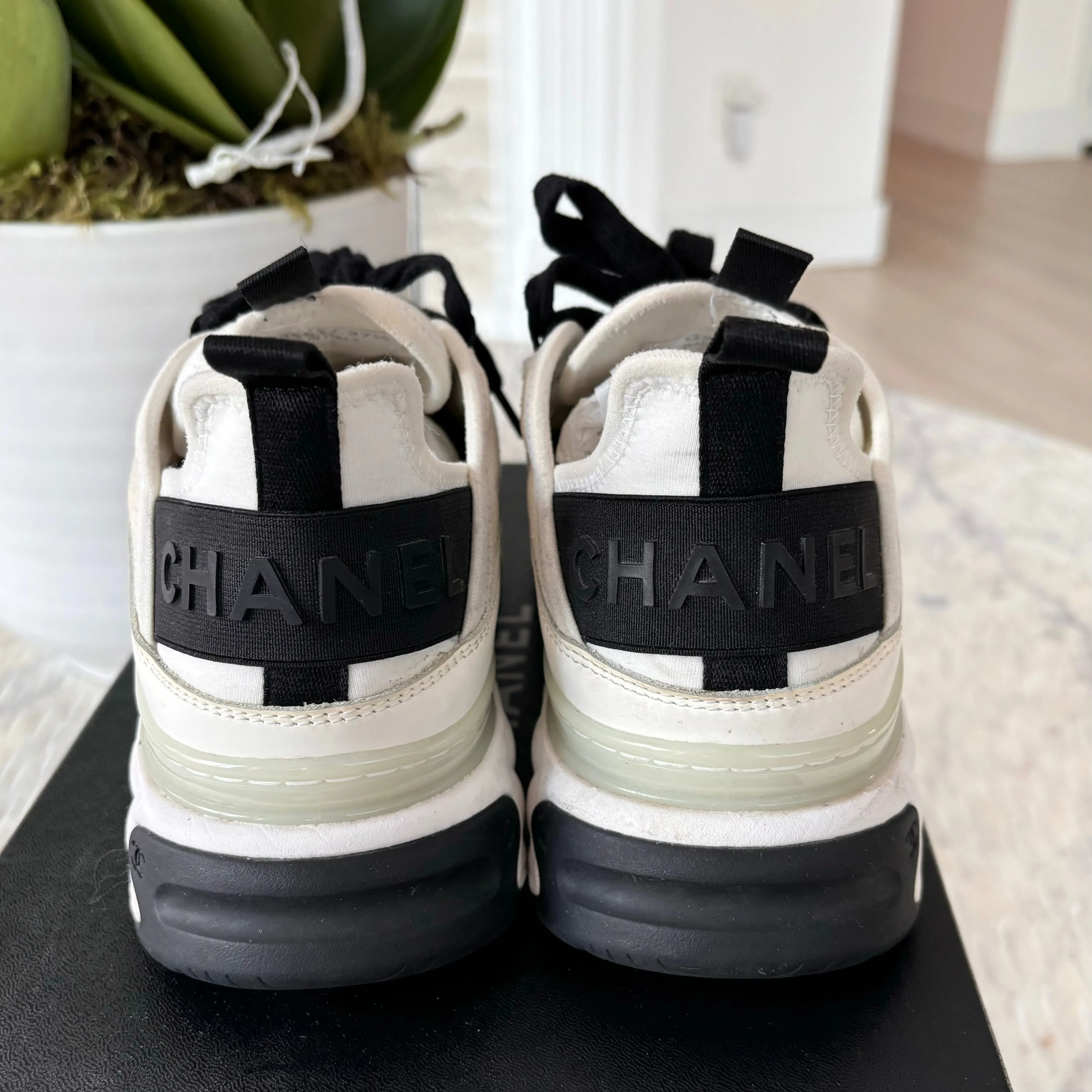 Chanel CC Sneakers 37.5