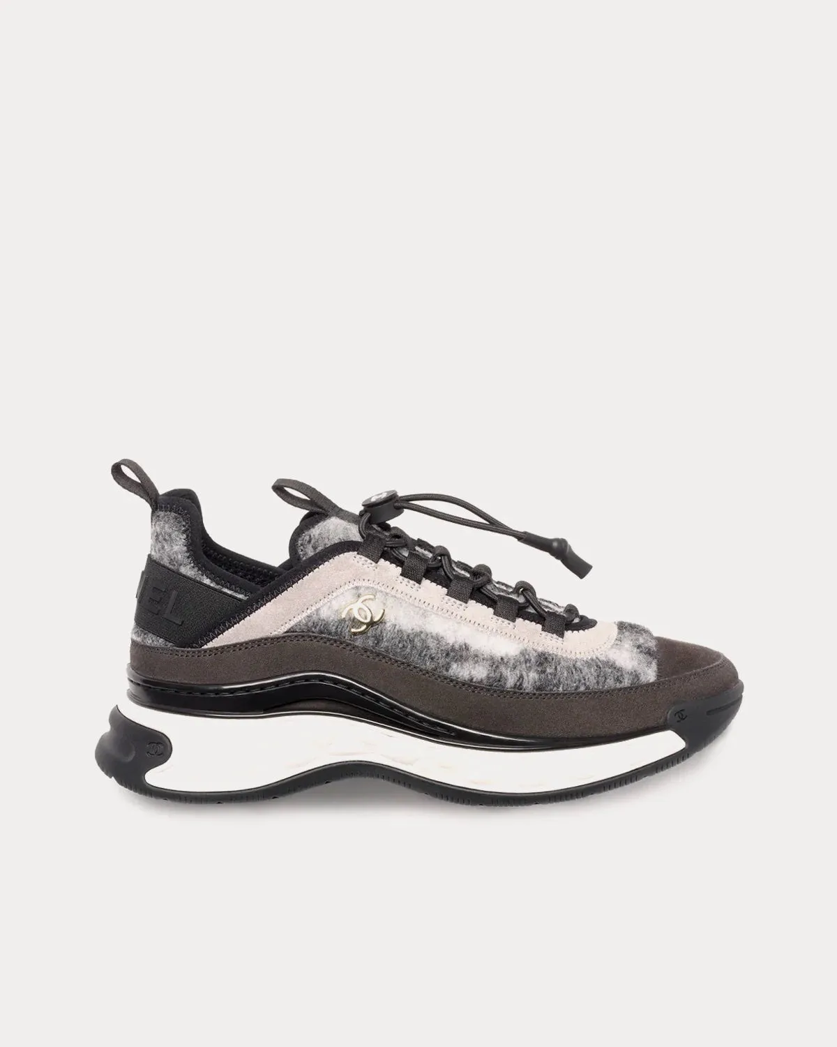 CHANEL MIXED FABRIC SUEDE CALFSKIN LOW-TOP SNEAKERS