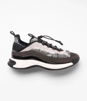 CHANEL MIXED FABRIC SUEDE CALFSKIN LOW-TOP SNEAKERS