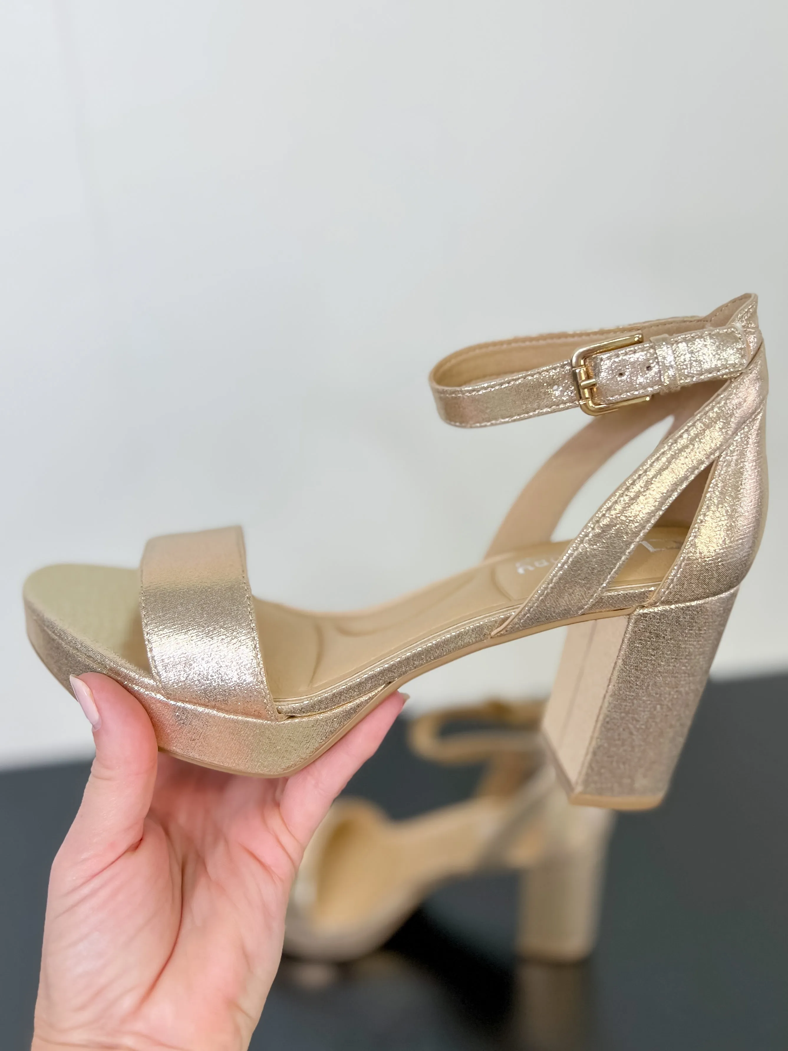 [Chinese Laundry] Go On-2 Dress Heel-Gold