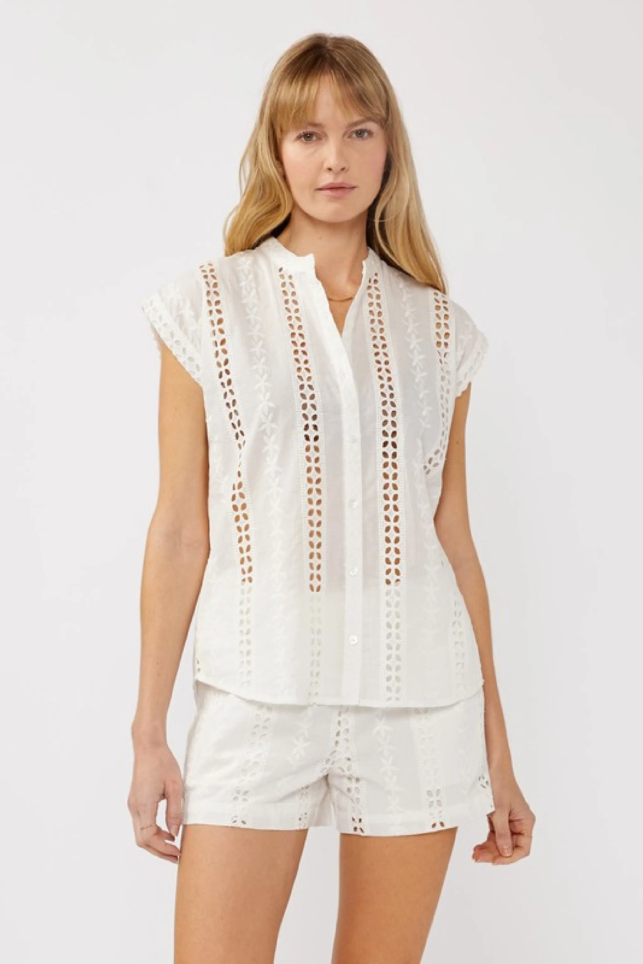 Ginger Short Sleeve Eyelet Floral Print Top White