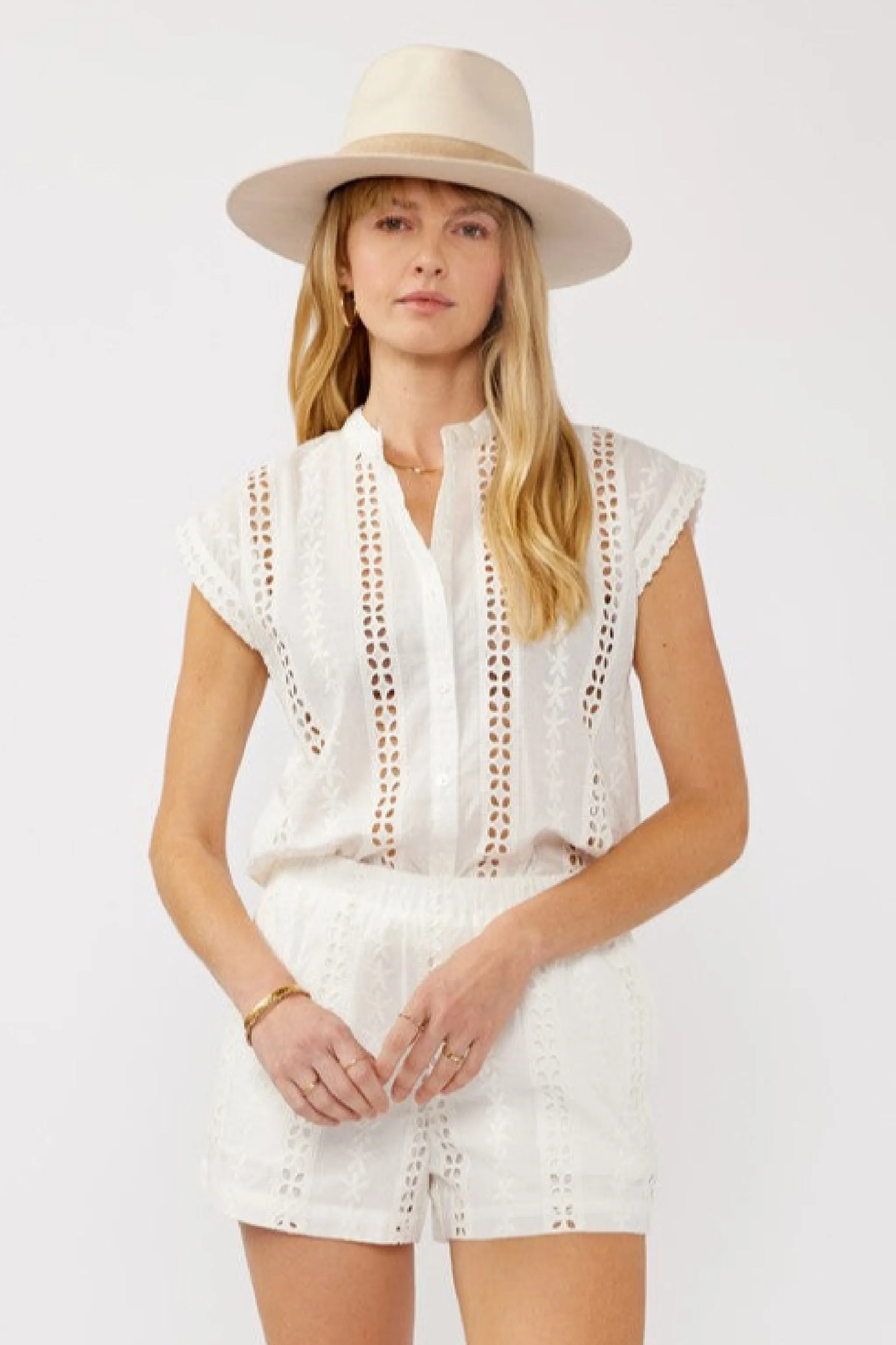 Ginger Short Sleeve Eyelet Floral Print Top White