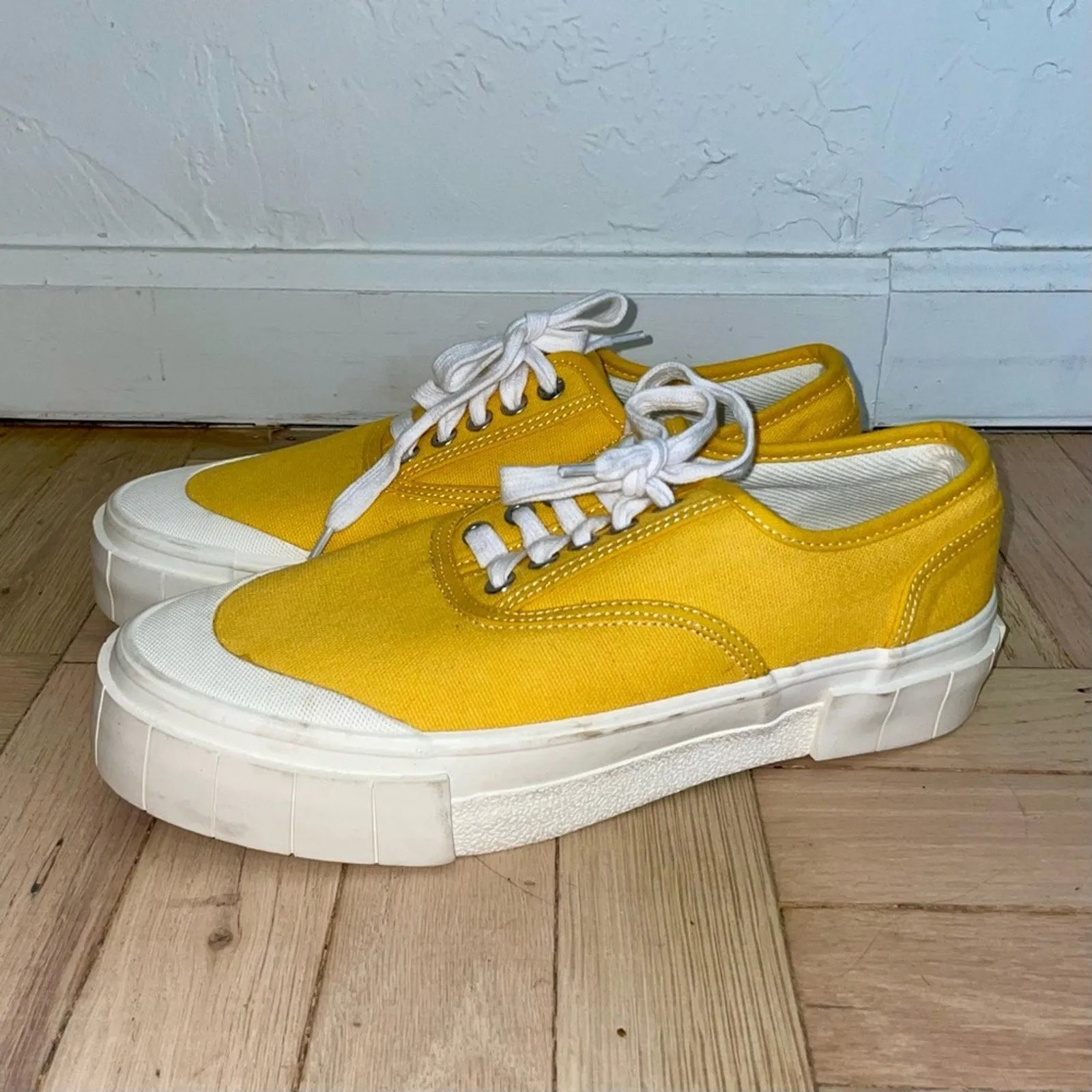 Good News London Chunks Platform Low Top Canvas Sneakers (W10) - (W10.5)