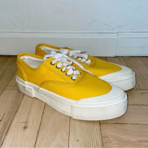 Good News London Chunks Platform Low Top Canvas Sneakers (W10) - (W10.5)