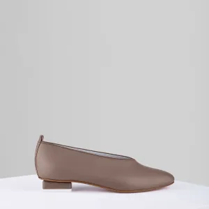 Mildred Piccola in Taupe