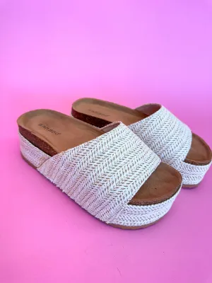 Peppy Platform Wedges - Beige