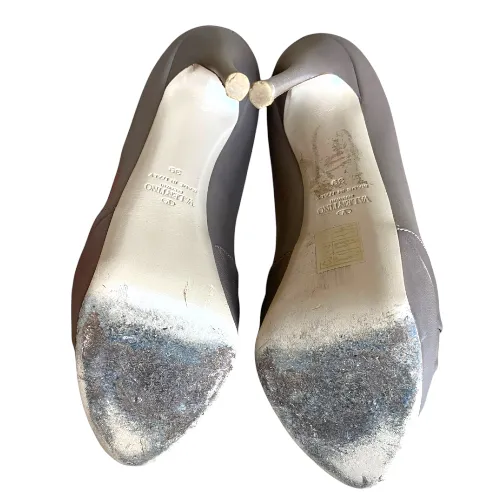 VALENTINO Brown Taupe Leather Rockstud Pleated Platform Pumps, Size 39