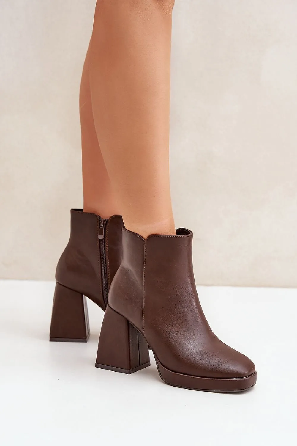 Women's stable block heel ankle boots