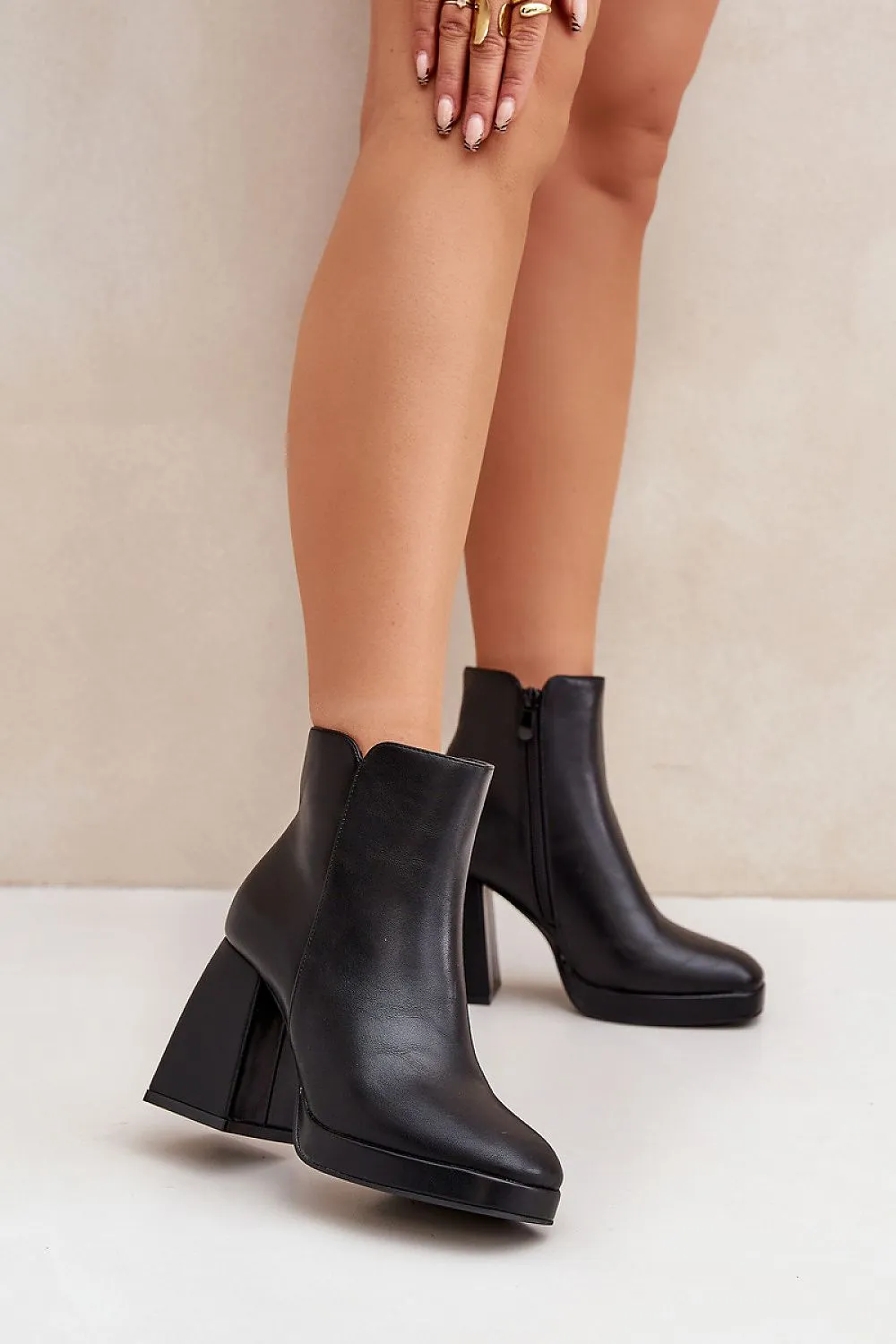 Women's stable block heel ankle boots