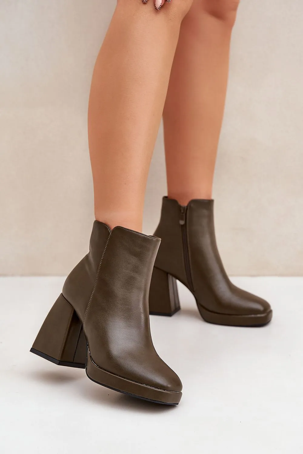 Women's stable block heel ankle boots