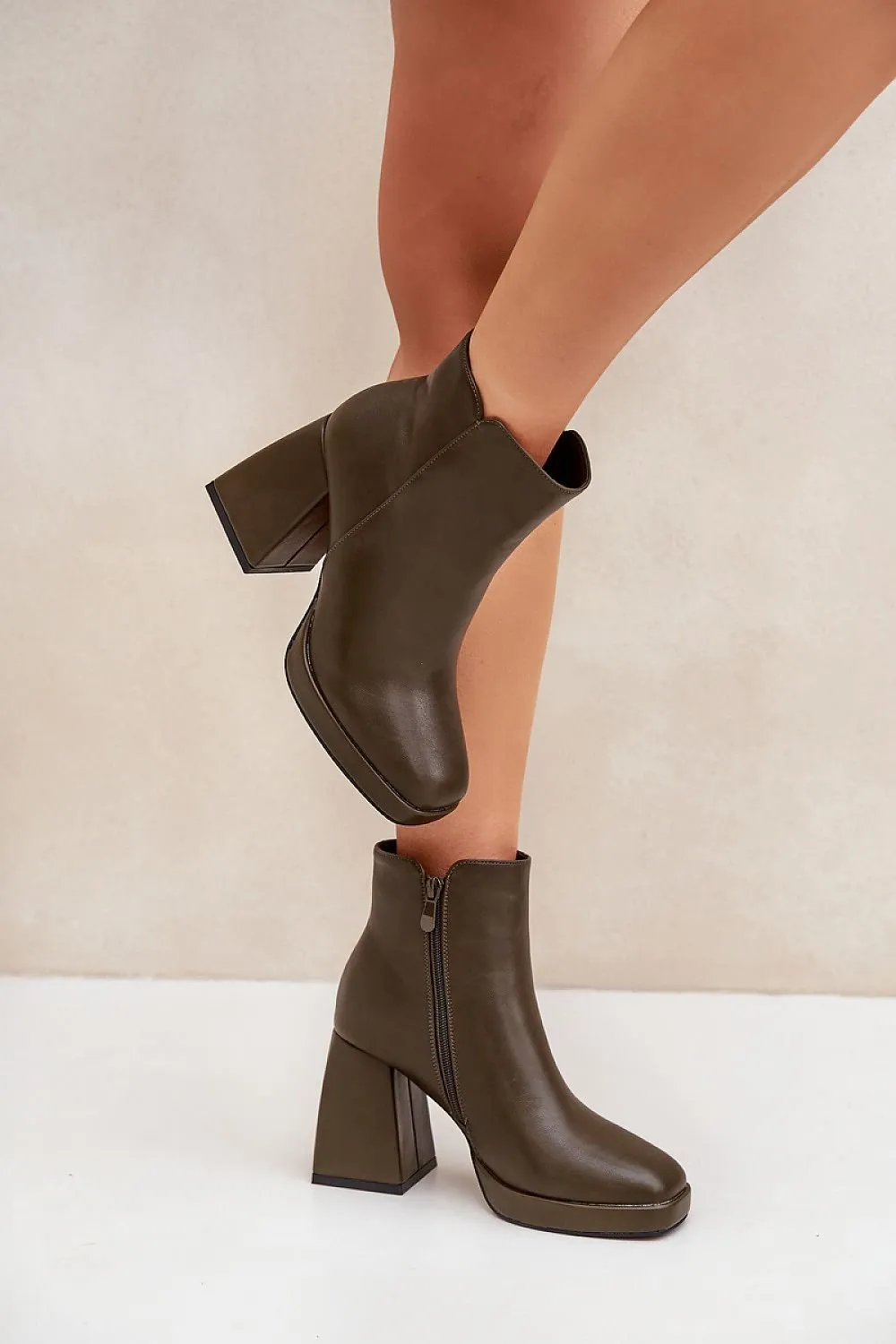 Women's stable block heel ankle boots